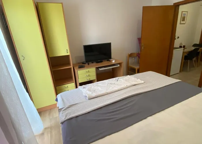 Apartamento Dubravka 2 *